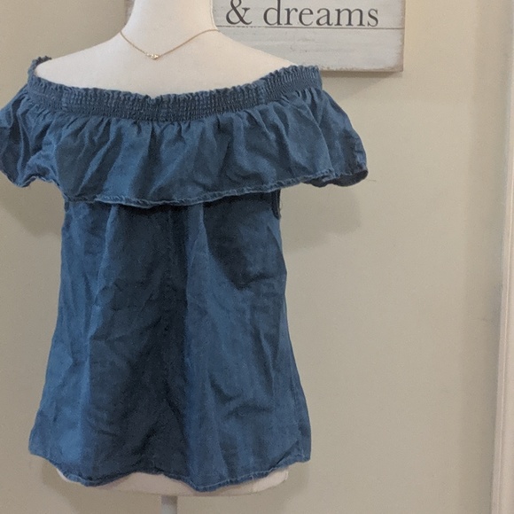 ☘️5 for$25☘️ must bundle Lov tree off the shoulder - Picture 3 of 4